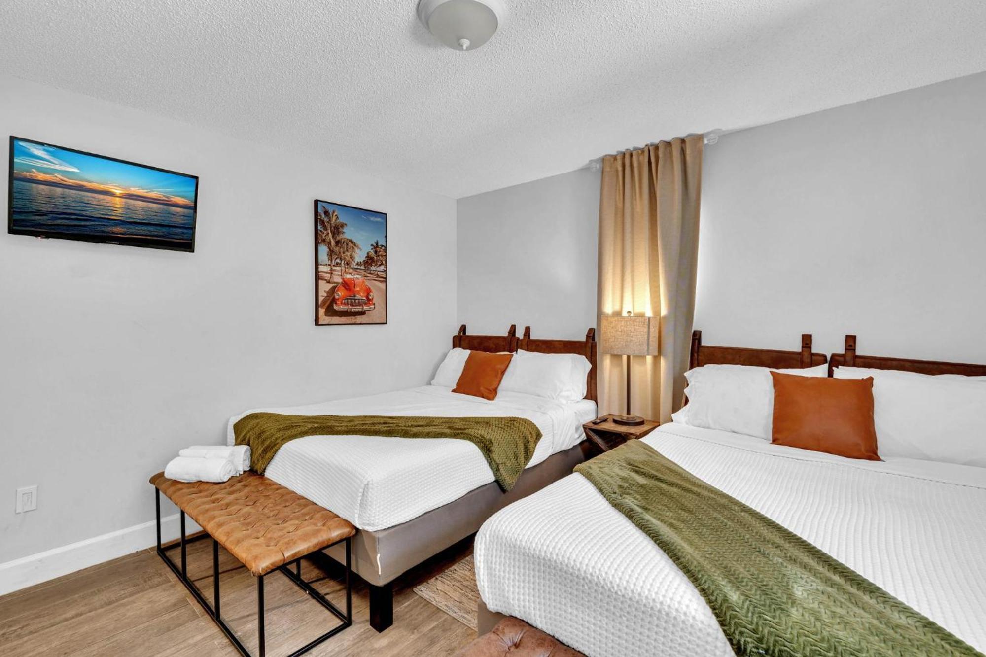 Estelo'S Place - Modern Townhouse With King Bed, Only 5 Min From The Airport! 마이애미 외부 사진